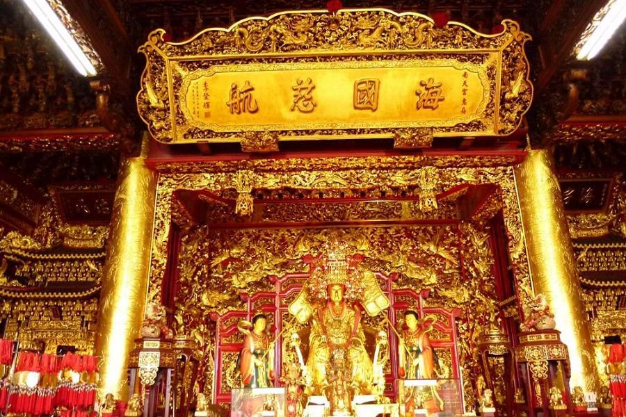 【駿馬迎春】草湖玉尊宮平安粥饗宴、羅莊櫻花步道、南方澳媽祖春節祈福一日