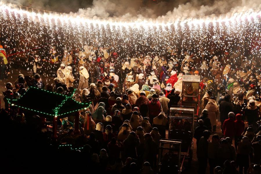 2026鹽水蜂炮慶元宵、月津港燈節、迷糊步道粉紅櫻花海阿里山二日