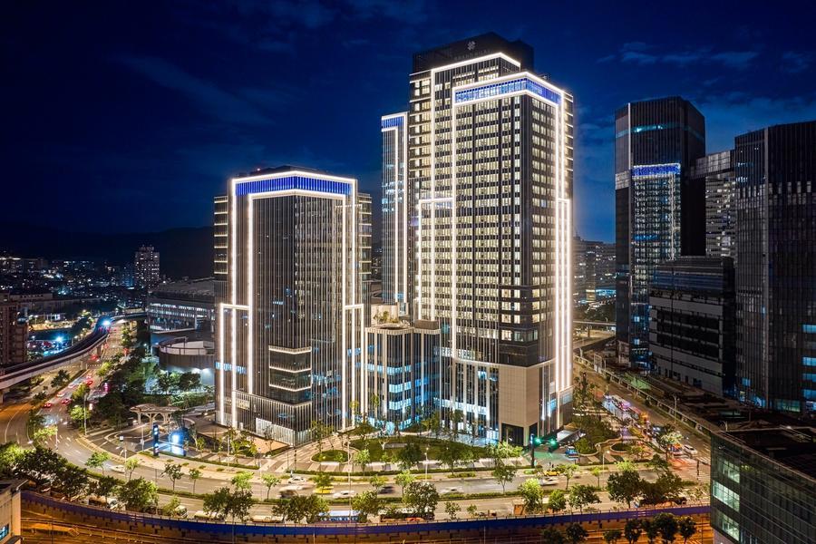 【島語美食出發吧】士林官邸賞花、精緻饗宴島語自助餐、台北漢來 二日