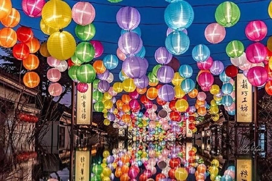 【春來賞燈】鹿港燈海迎元宵、造型餅乾DIY、青草泡腳體驗、養生火鍋二日