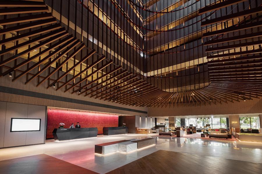 五星大員皇冠酒店一泊二食、四草生態遊船、白河木棉花道 安平二日