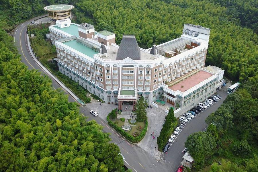 【森森呼喚】溪頭米堤歐風城堡竹林秘語、阿里山森林療癒山水步道高鐵三日