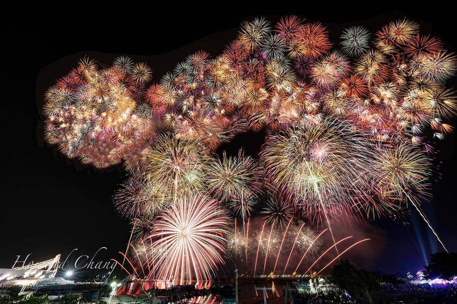東石海之夏、海上煙火秀、烤鮮蚵吃到飽、仲夏採果趣、宿棒棒積木飯店二日
