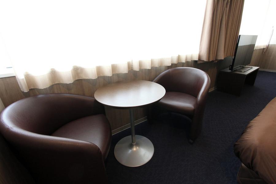 img25