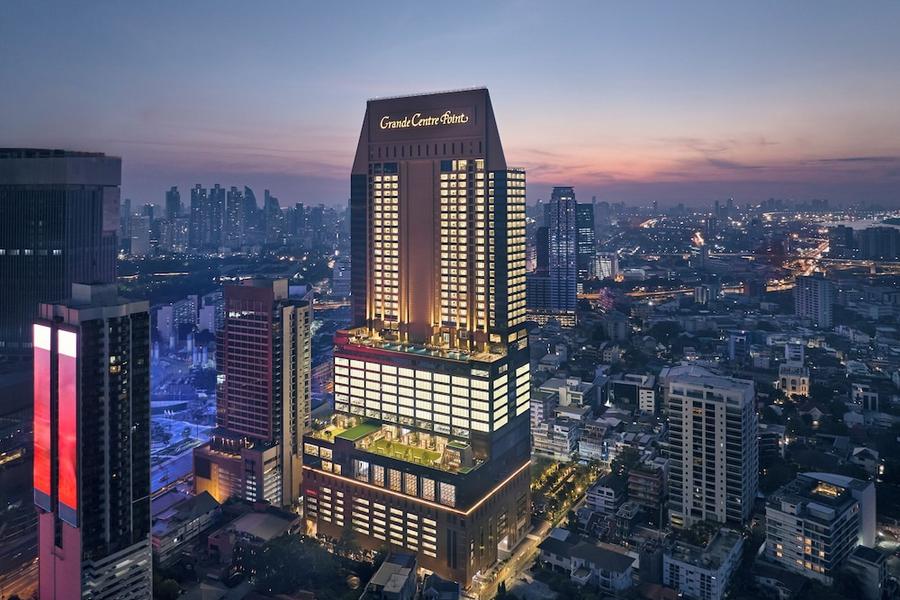 
                                                                                                        隆披尼格蘭德中心大飯店
                                                                                                        