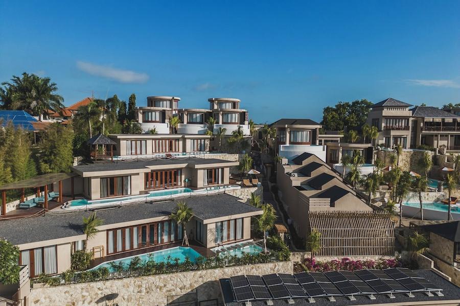 
                                                                        峇里島烏魯瓦圖海景度假村及水療中心
                                                                        