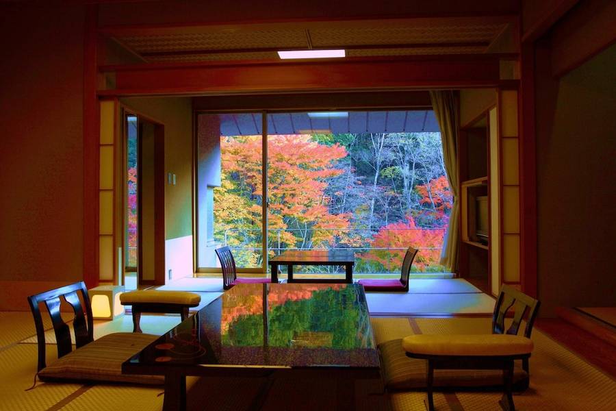 
                                                                        宙索拉渡月莊金龍飯店
                                                                        