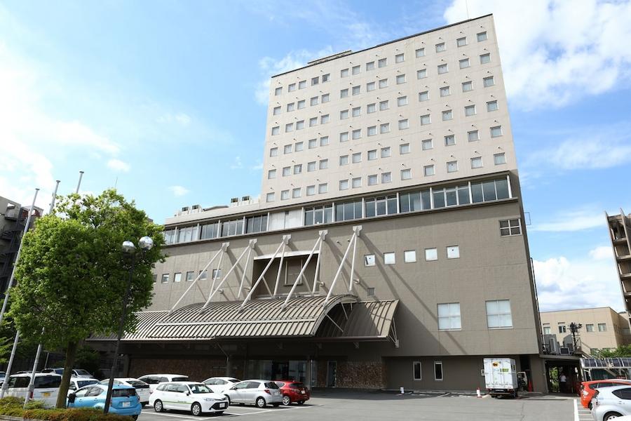 羅心華乃井飯店