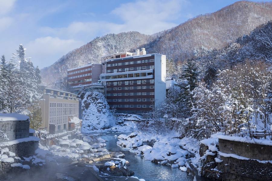 
                                                                                                                        章月大飯店
                                                                                                                        