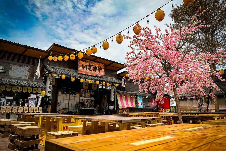 
                                                                                                        【泰國】曼谷文青一日遊 ｜ (Bang Saen 日本咖啡館 、Bang Saen 海灘和魚市)
                                                                                                        