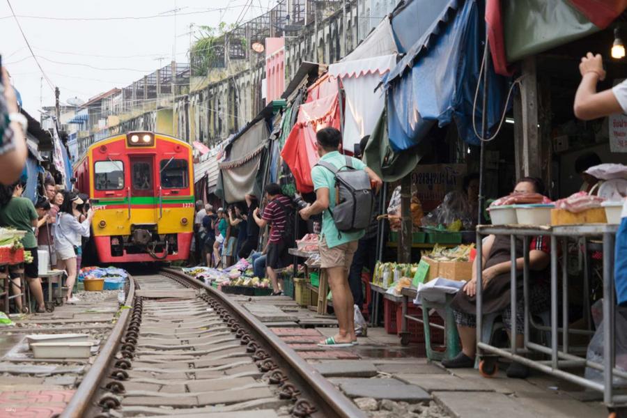 
                                                                                                        【泰國】丹嫩莎朵水上市場 + 美功鐵道市集＋安帕瓦市集賞螢火蟲一日遊 | 曼谷出發
                                                                                                        