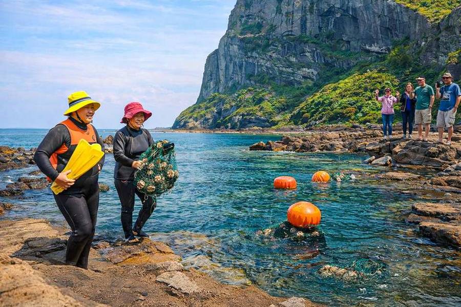
                                                                        【韓國】濟州｜世界遺產路線．濟州東部經典一日｜城山日出峰×熔岩洞×民俗村×海女
                                                                        