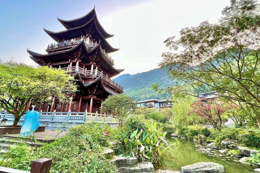 
                                                                                                        江西桃花源葛仙山、漢服體驗、圍爐煮茶、千島湖、景德鎮、婺女州鐵花秀八日
                                                                                                        