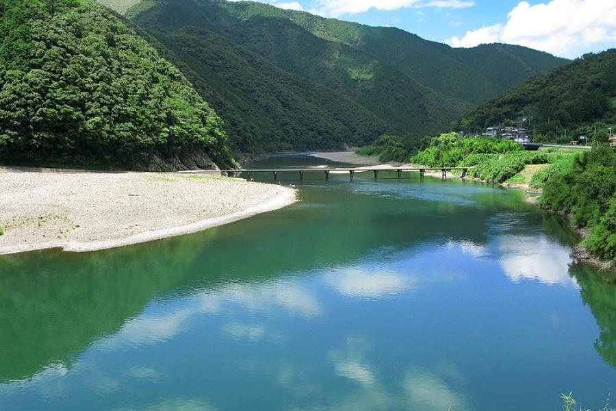 
                                                                                                        【四國米其林】足摺岬、天空之鏡父母濱、四萬十川、道後溫泉六日
                                                                                                        