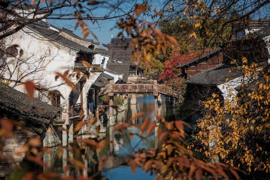 
                                                                                                        【江南漾】上海外灘、杭州西湖、蘇州滄浪亭、無錫古運河、濮院時尚水鄉5日
                                                                                                        