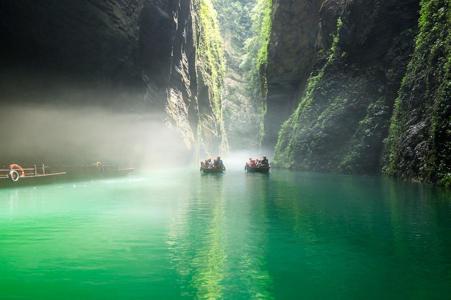 
                                                                                                        【湖北探秘】恩施雲龍河、屏山峽谷、奧陶紀石林、三峽大瀑布、貢水夜色8日
                                                                                                        