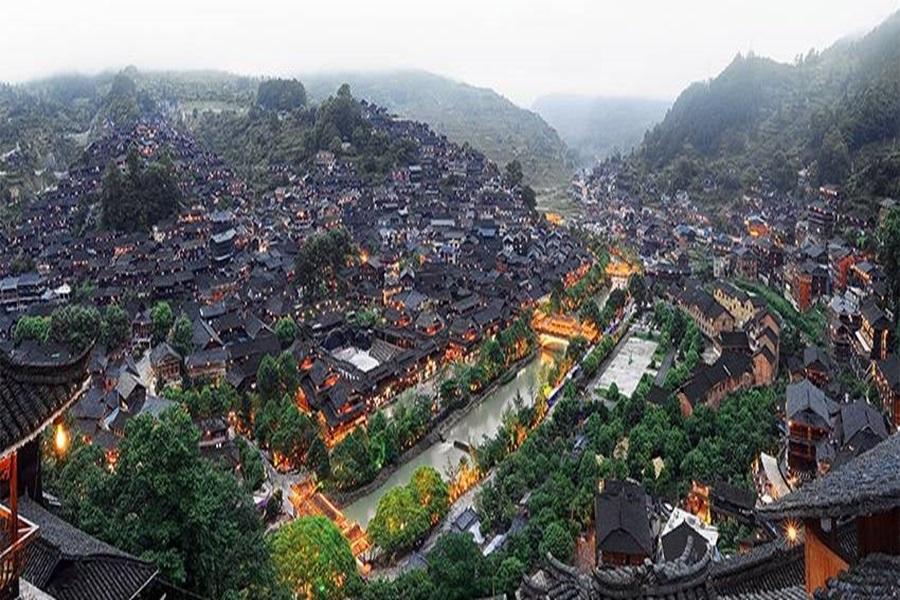 
                                                                                                        【亮荔貴州】烏江寨景區、黃果樹瀑布、荔波小七孔、千戶苗寨、苗服體驗9日
                                                                                                        