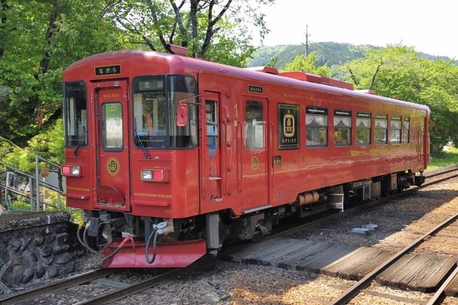 
                                                                                                        不一樣｜NAGARA美學列車｜味賞加賀屋、三方五湖纜車、小松雙鐵道5日
                                                                                                        