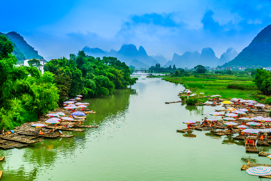 
                                                                                                        澳門+桂林陽朔雙秀、船遊灕江、龍脊梯田、廣州塔（小蠻腰）、聖心教堂八日
                                                                                                        