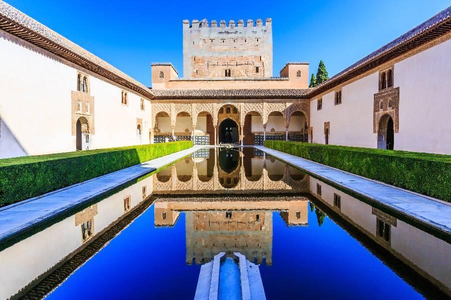 
                                                                        【超值西班牙】馬德里、巴塞隆納、風車村、哥多華清真寺11日(火車體驗)
                                                                        