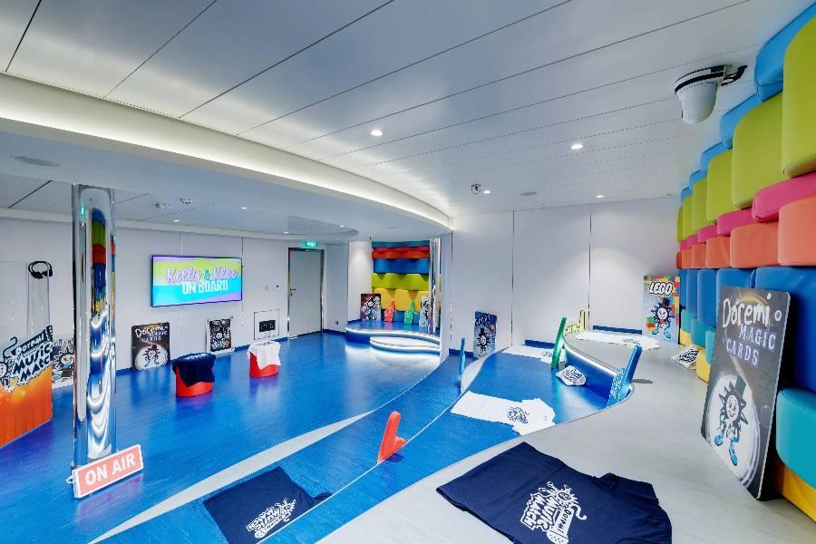 
                                                                                                        【MSC榮耀號】高雄啟航～沖繩、石垣島自主遊六日（豪華海景．二人一室）
                                                                                                        