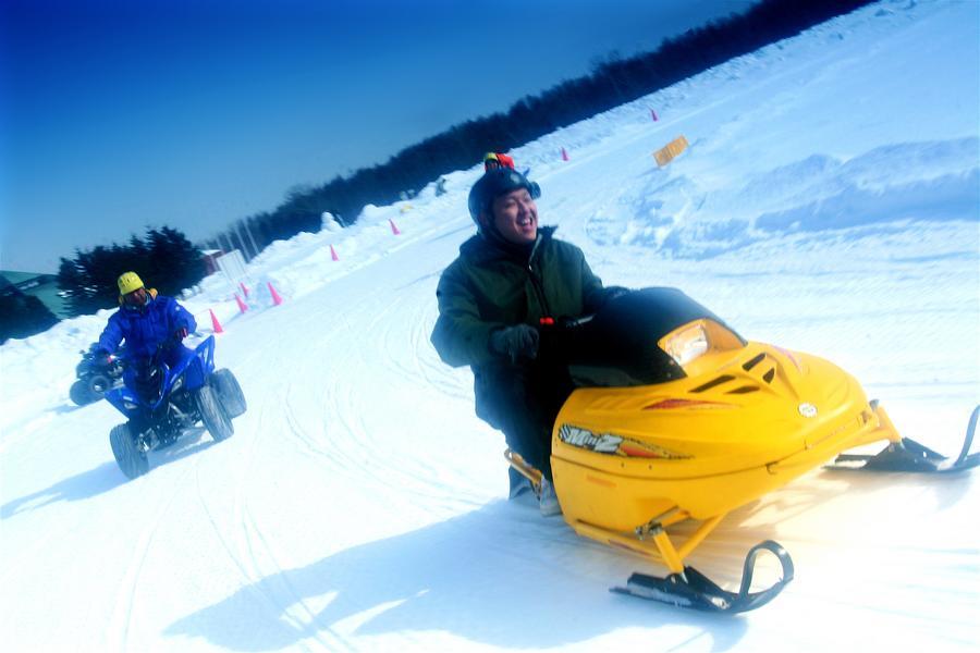 
                                                                                                        SL【粉雪悸動北海道】北方雪樂園・冰釣公魚・尼克斯海洋.函館山夜景6天
                                                                                                        