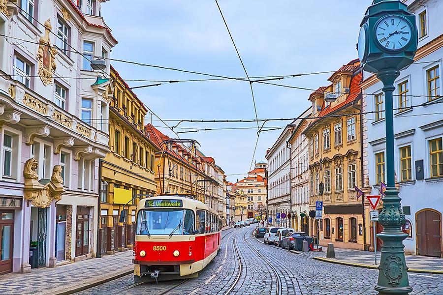 
                                                                                                        遇見星歐洲北德捷～童話宮殿、柏林漫遊、小瑞士國家公園、溫泉星選飯店十日
                                                                                                        