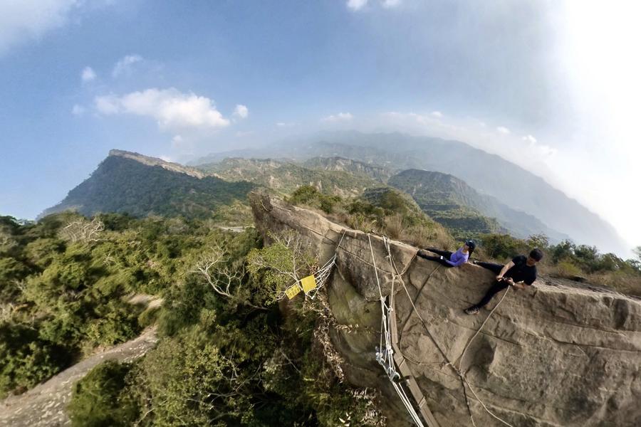 
                                                                                                        【高雄出發】台南梅嶺～獵鷹尖、一線天登山步道、水道博物館一日
                                                                                                        