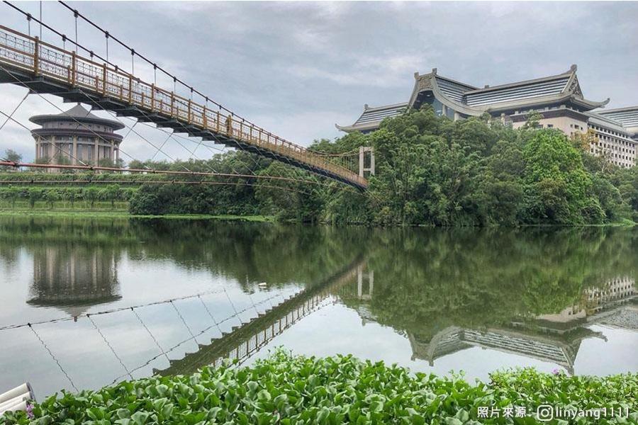 
                                                                                                        【海派鬥陣線】象鼻岩驚喜重生水豚君岩、麟山鼻海岸、三生賞櫻賞桐步道一日
                                                                                                        