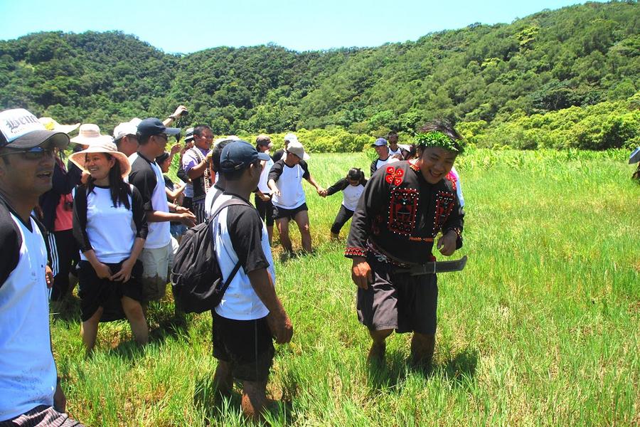 
                                                                                                        高雄墾丁排灣部落秘境、牡丹鄉東源哭泣湖、水上草原行走三日遊
                                                                                                        