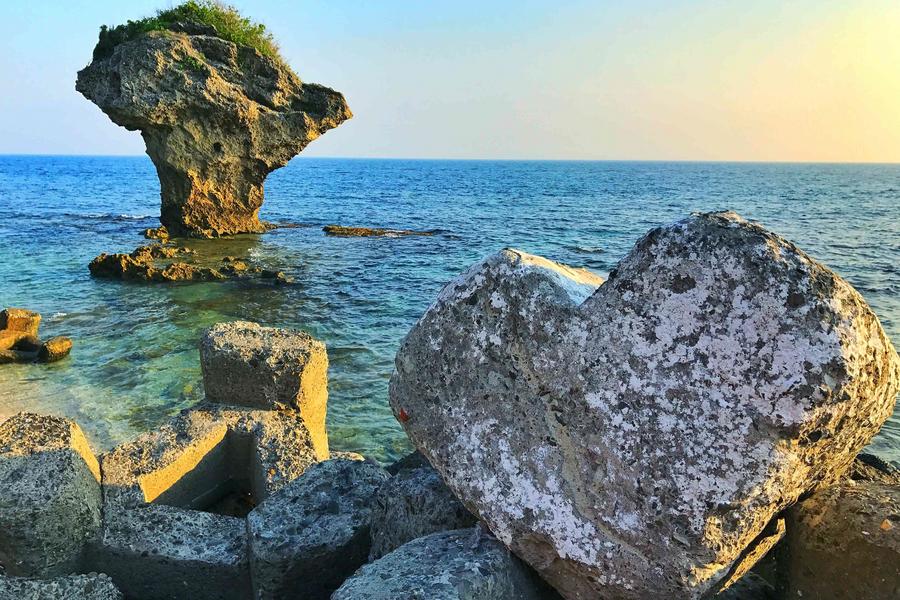 
                                                                                                        【琉在夏日】海龜尋訪小琉球、小希臘高雄燈塔、東港鮪魚季、佛陀紀念館三日
                                                                                                        