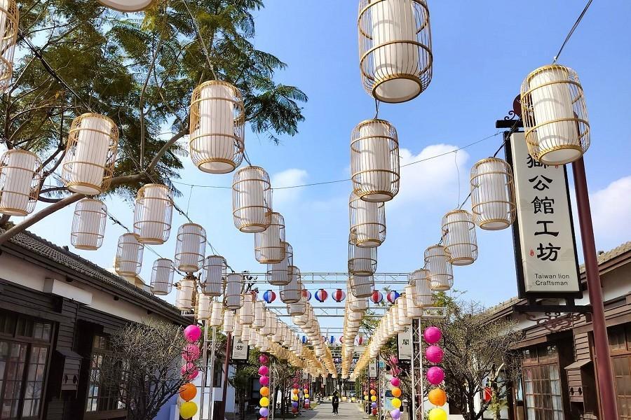 漫遊古都台南府城巷弄、三輪車遊鹿港小鎮、台中CAFFAINA自在三日遊