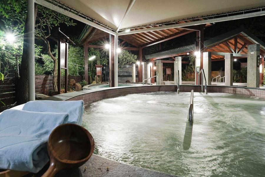 泥好～歡迎關嶺、關子嶺富野溫泉賞楓、蔡牽海盜村、魚寮落羽松一泊三食