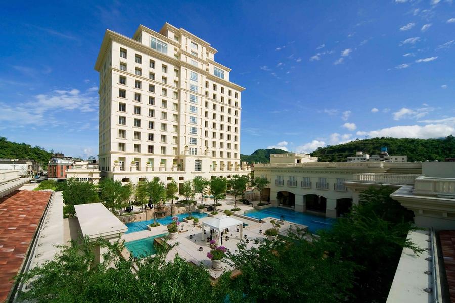 【瓏山林雙城記】蘇澳冷熱雙湯泉、傳藝中心、豆腐DIY、農場採果 三日