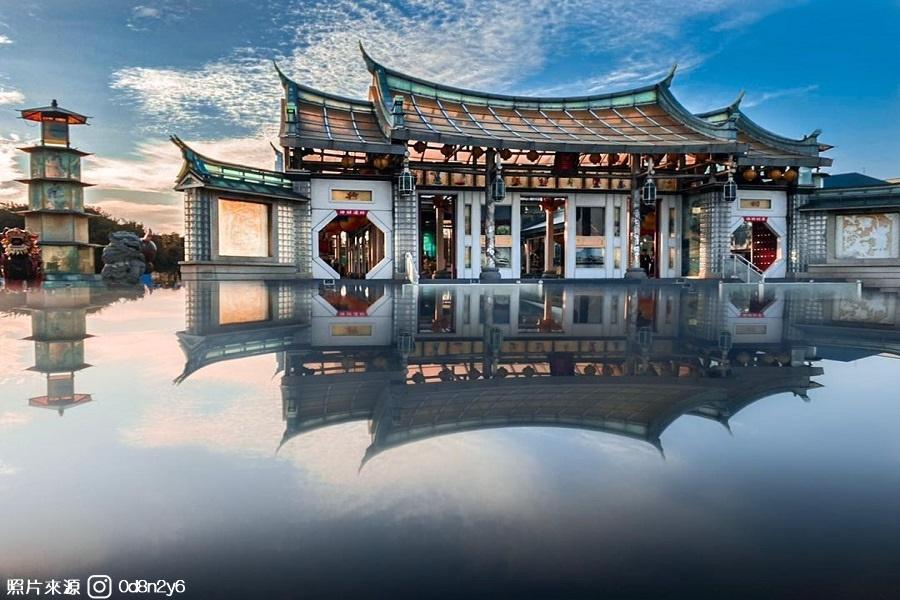 
                                                                        【鹿仔港風華】百年鹿港老街、玻璃媽祖廟、澄霖沉香館 一日
                                                                        