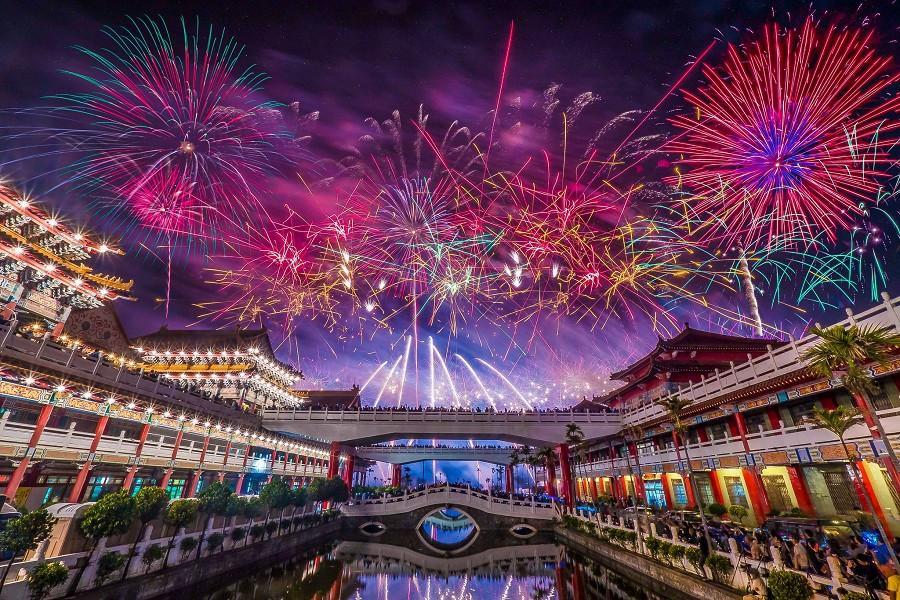 
                                                                        【駿馬迎春】鹿耳門聖母廟國際高空煙火、炸蜂炮、台南富驛二日
                                                                        