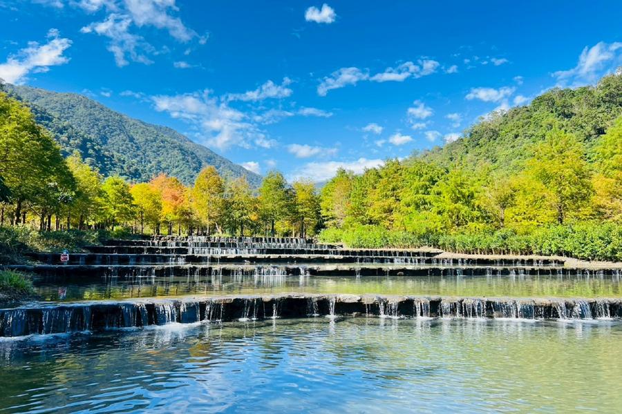 
                                                                                                        三層坪農塘風華再現、富美火鍋港點吃到飽、安農分洪堰、礁溪捷絲旅溫泉二日
                                                                                                        