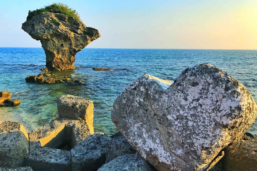 
                                                                        【高雄補助限定】跳島小琉球尋海龜・澄清湖×果嶺公園雙綠肺・海陸火鍋三日
                                                                        