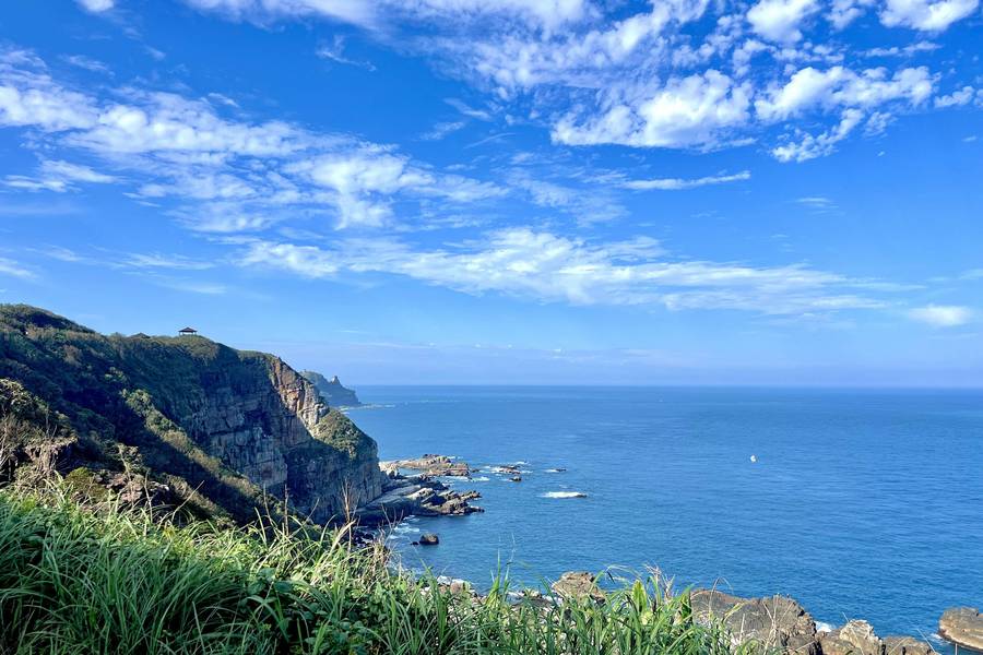 
                                                                        【山之巔海之涯】縣界公園繡球花、四角窟眺龜山島、龍洞灣岬嶙峋峭壁一日遊
                                                                        
