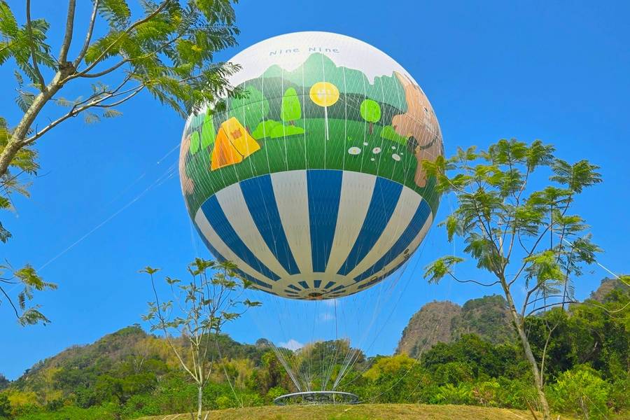 
                                                                        九九峰氦氣球樂園、議員會館霧峰特產饗宴、禪風美學菩薩寺 臺中二日遊
                                                                        
