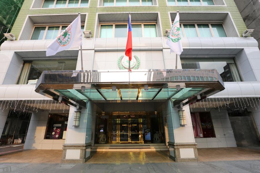 
                                                                                                        長榮桂冠酒店 (台北)
                                                                                                        