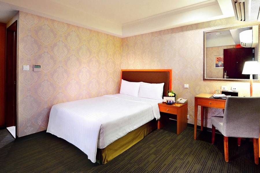 
                                                                        【高鐵假期-商務出差】台南富華大飯店二日自由行
                                                                        