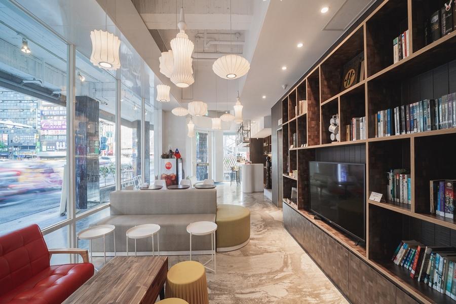 
                                                                        【高鐵假期】高雄單人房Single Inn站前館二日自由行
                                                                        