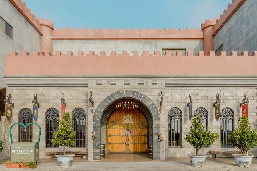 
                                                                        【高鐵假期-在地假期】優格餅乾學院・八卦山大佛風景區・鹿港老街1日豐富行
                                                                        