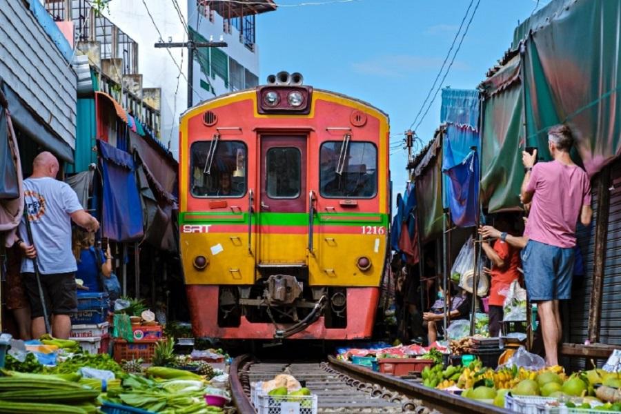 
                                                                                                        【泰國】丹能莎朵水上市場＋美功鐵道一日遊 
                                                                                                        