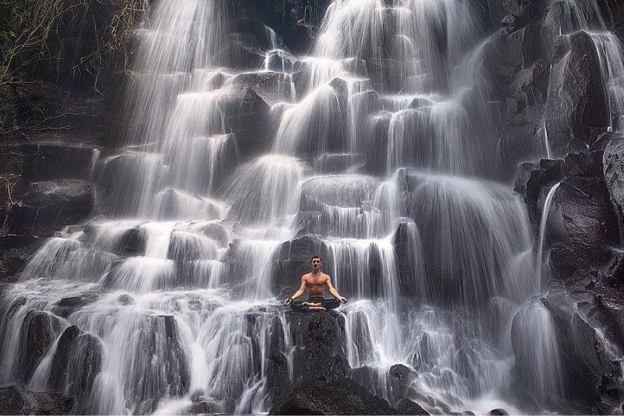 
                                                                                                        藍铂瀑布Kanto Lampo Waterfall
                                                                                                        