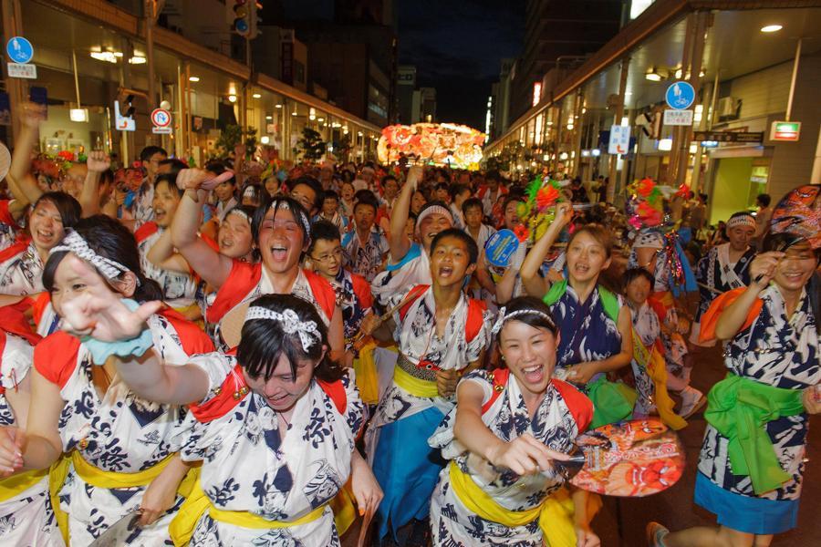 
                                                                                                        青森睡魔祭
                                                                                                        