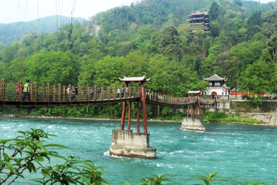 
                                                                        都江堰水利工程
                                                                        
