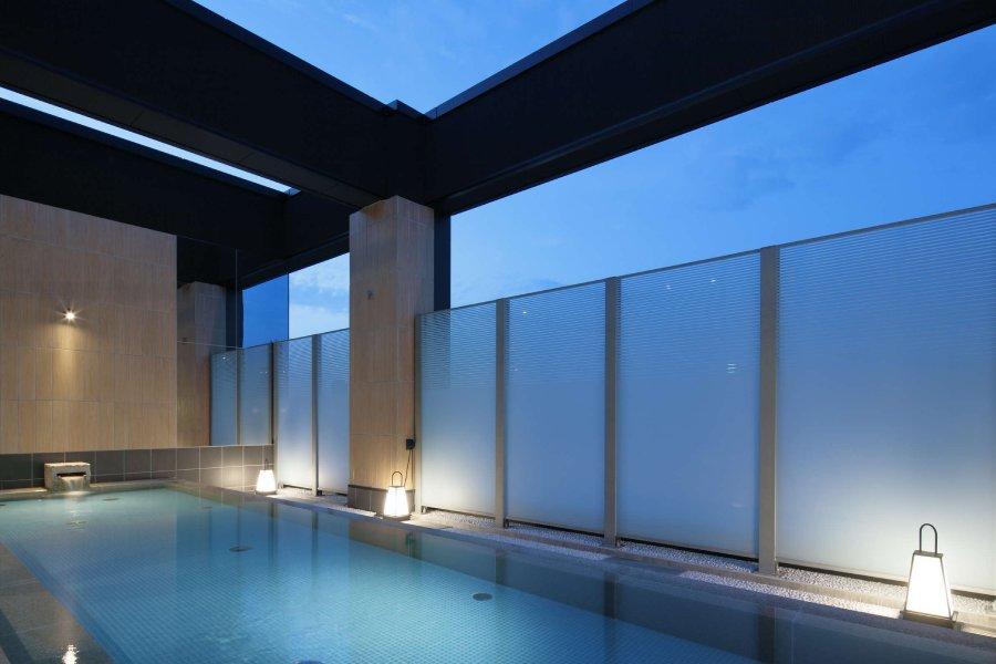 
                                                                                                        THE TOWER 光芒飯店
                                                                                                        