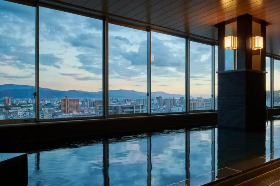 
                                                                                                        道後溫泉 古湧園遙
                                                                                                        